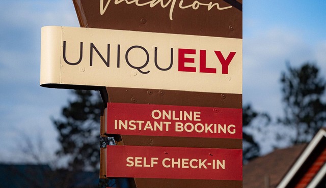 Vacation UniquEly cottage #3