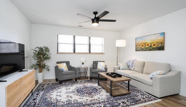 Walk to K-State - Cozy Manhattan Retreat