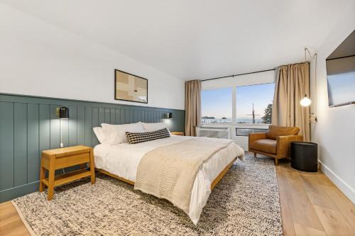 Walkable luxe studio with view 6 in Mendenhaven