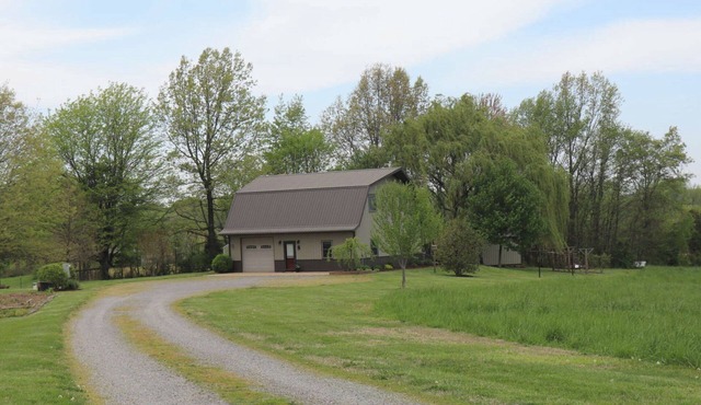 Willow Acres- 2BD/2BA w/BBQ and outdoor patio