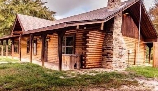 Wood Cabin in the wilderness at Bonham, Texas