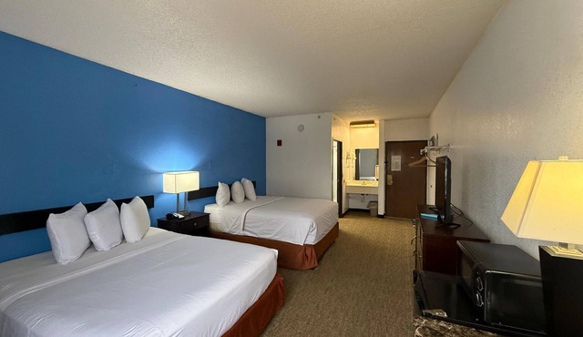 Woodland Inn & Suites Extended Stay-2 Queen Bed NS