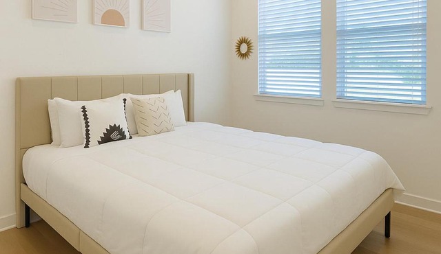 Worker friendly A plus Location Warm and Cozy in Sherman