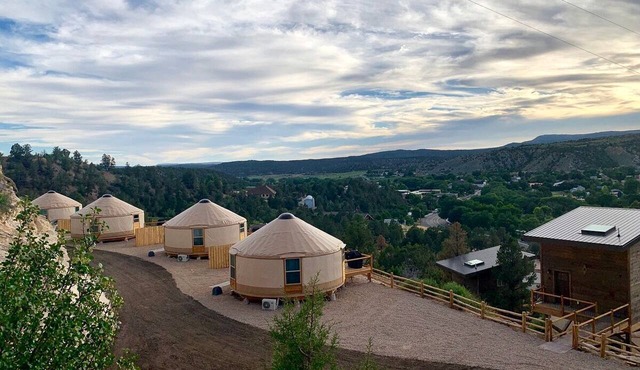 Yurt Rental Utah for Zion Glamping