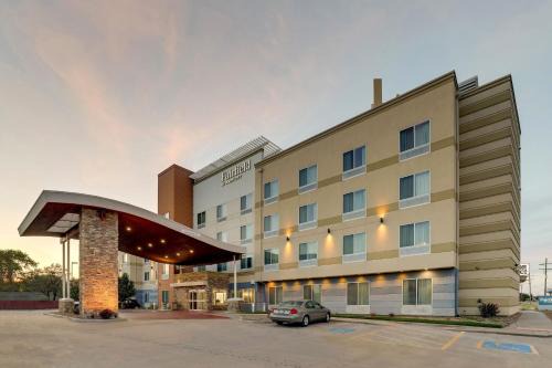Fairfield Inn Suites Hutchinson 