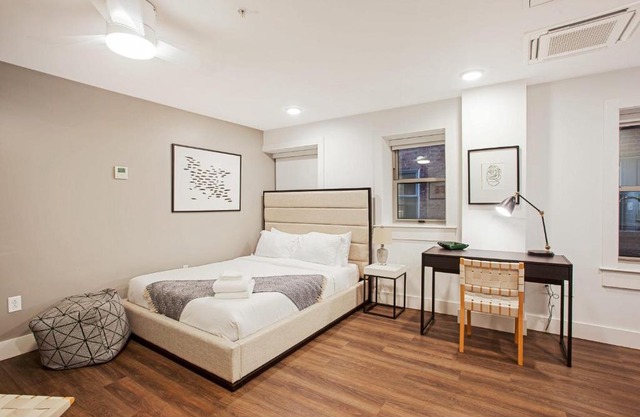FRONTDESK Studio Apt near Country Club Plaza