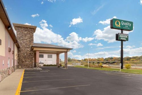 Quality Inn Newton 
