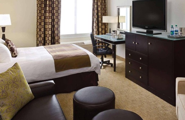 Radisson Hotel Bismarck 