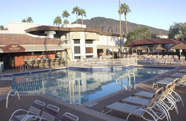 Scottsdale Camelback Resort Classic 3BR Condo with Playground