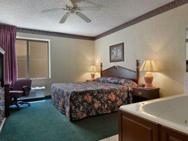 Jonesboro Hotel | Baymont by Wyndham Jonesboro