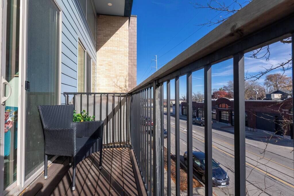 South Kansas City Apartment | Scholar's Row 109