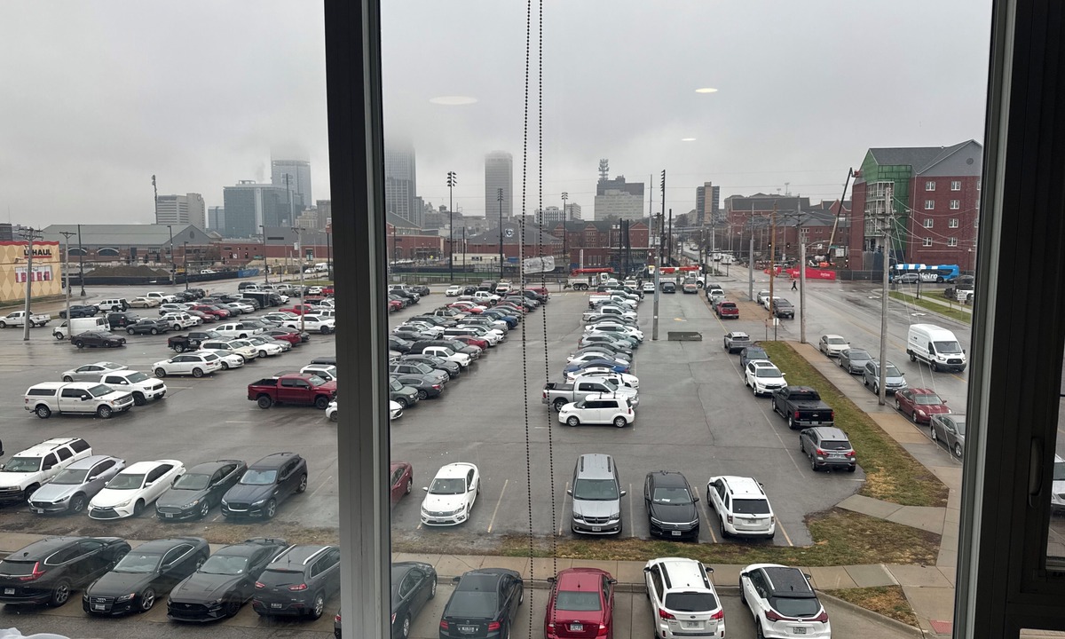 Downtown Omaha Apartment | Bright apartment within walking distance of college World Series and downtown