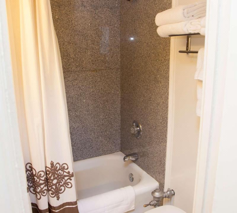 Photo of Bathroom in Sidney