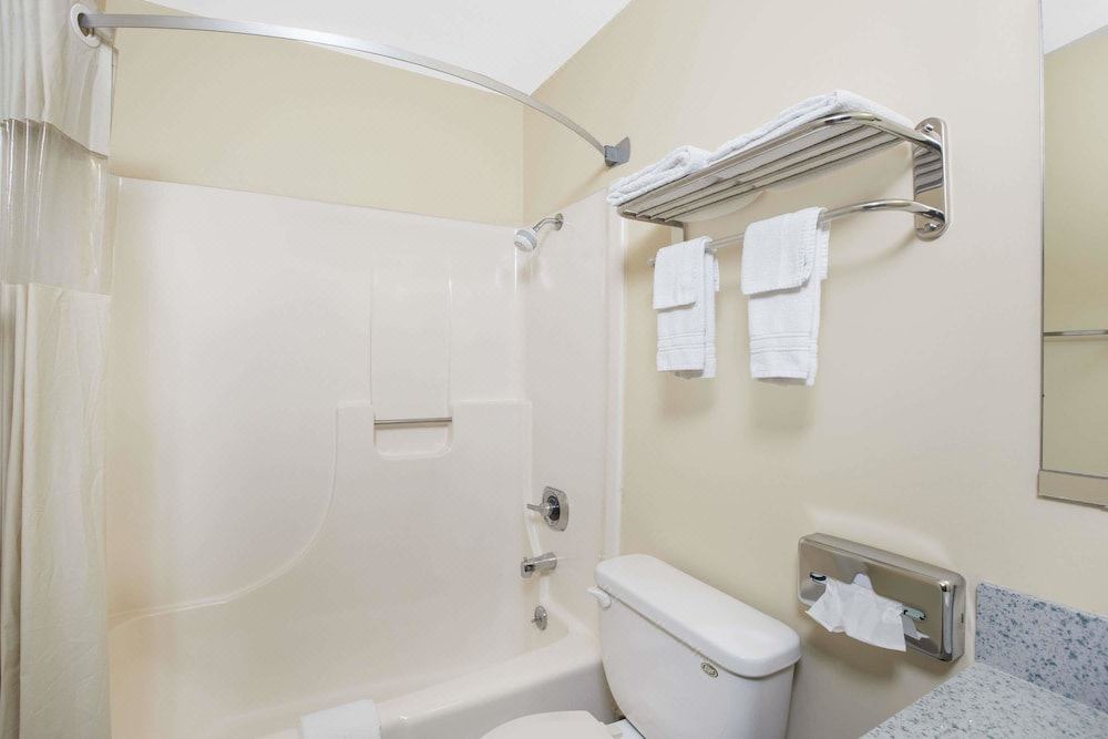 Photo of Bathroom in Grand Island