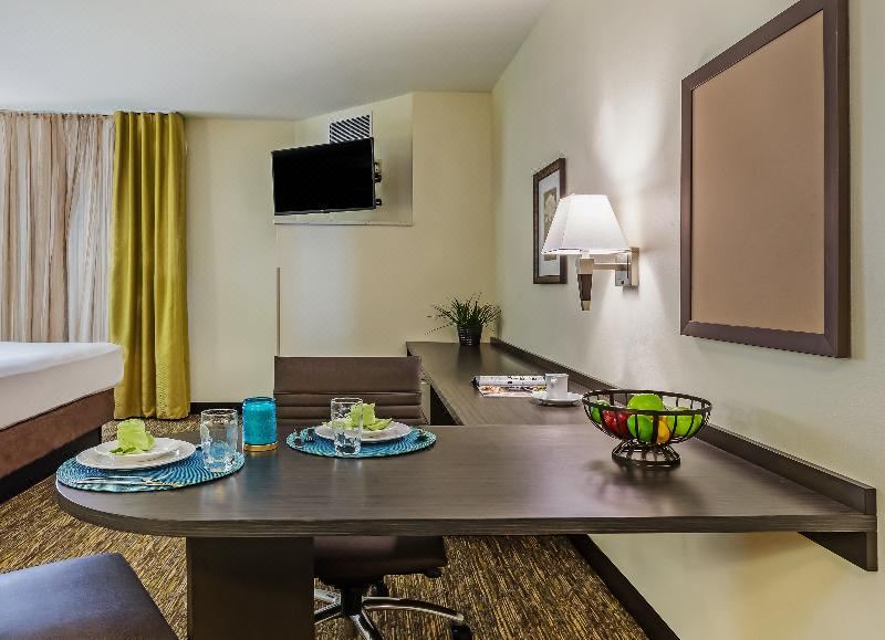 Photo of Livingroom in Lenexa