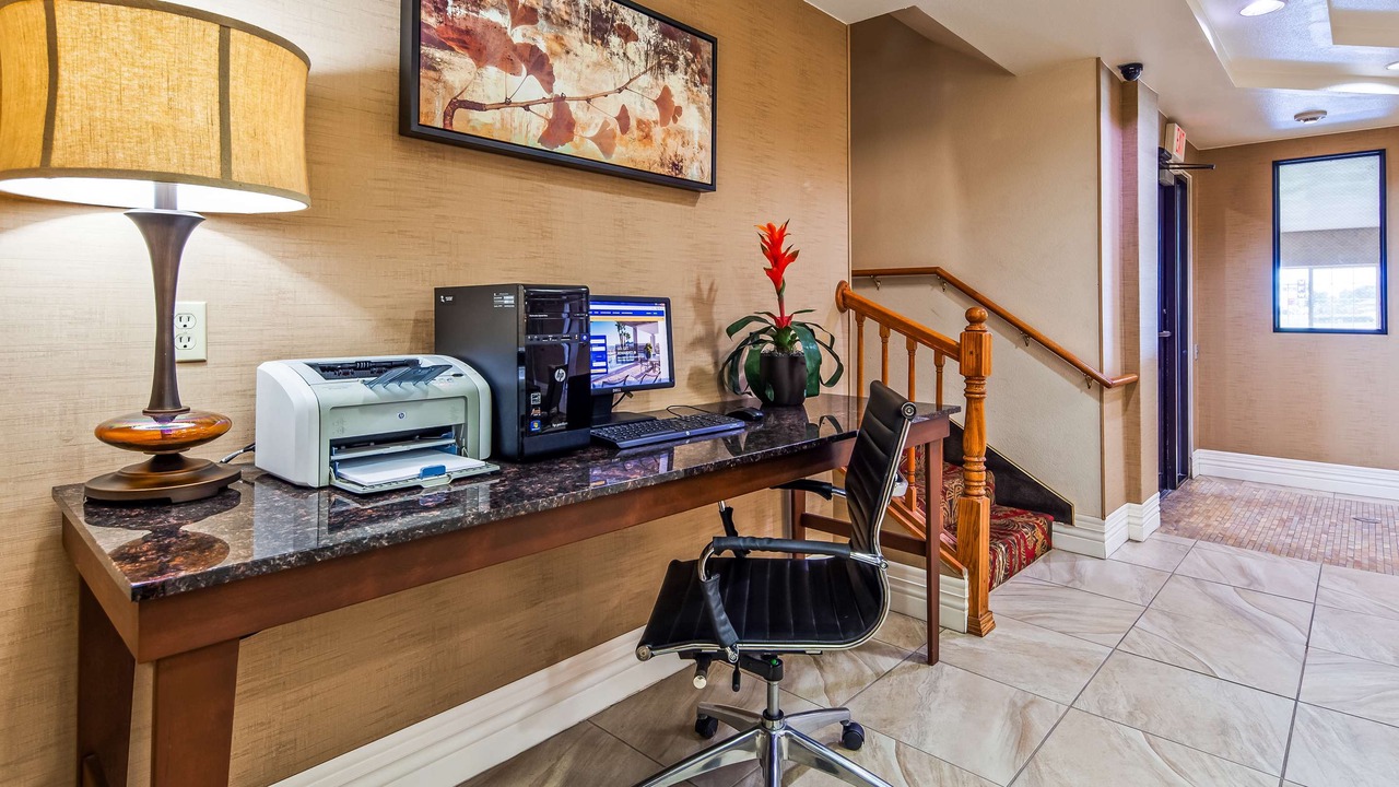 Photo of Livingroom in Parsons