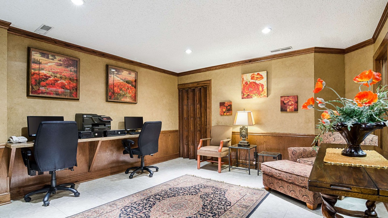 Photo of Livingroom in Garden City
