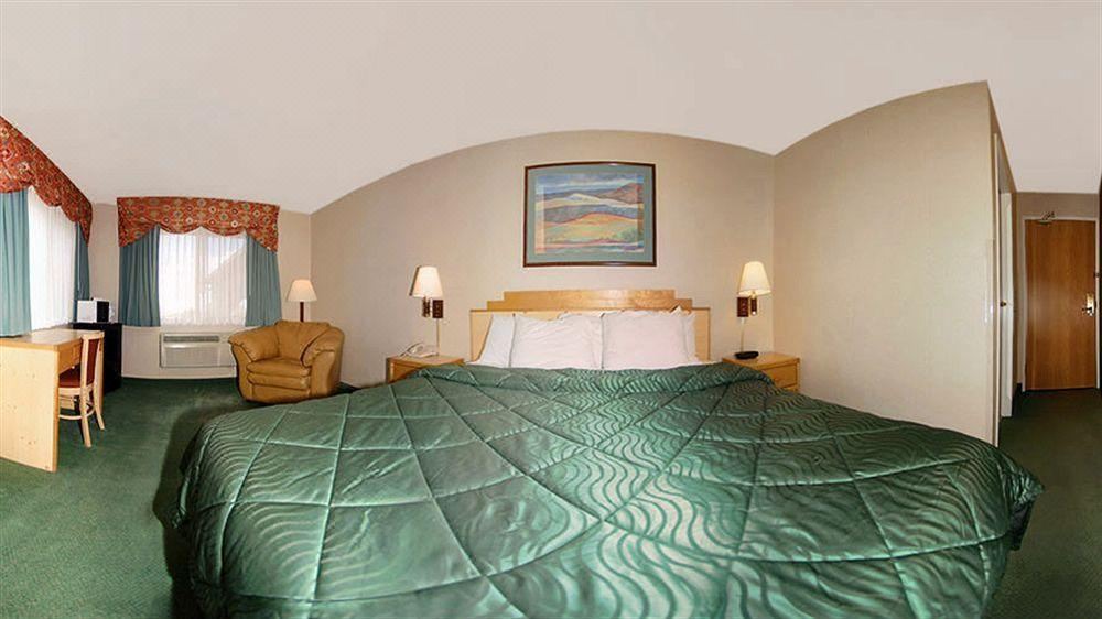Photo of Bedroom in Pueblo West