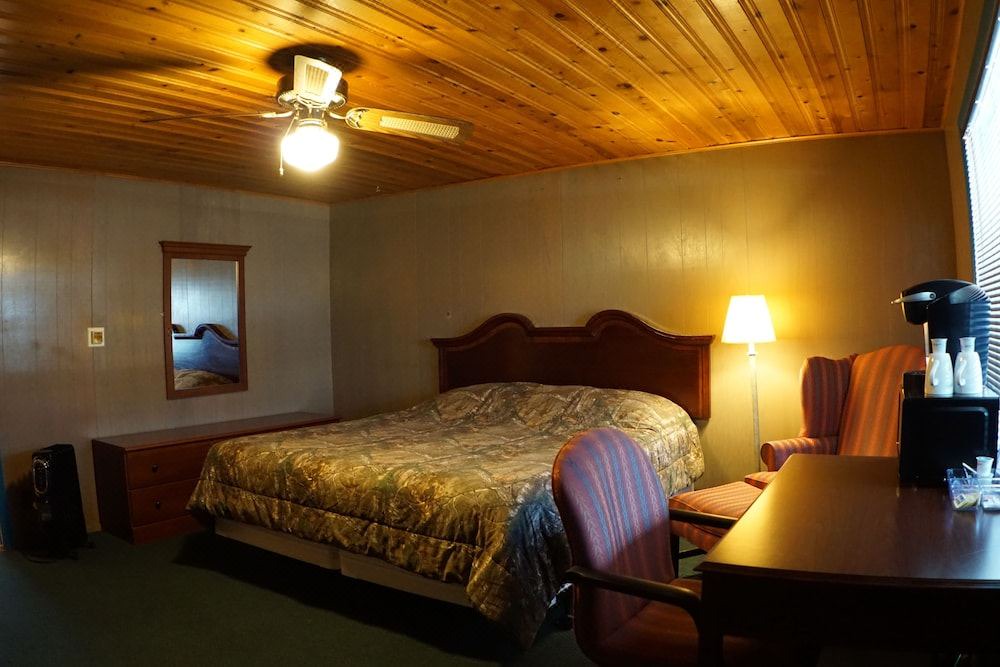 Photo of Bedroom in Eagle Nest