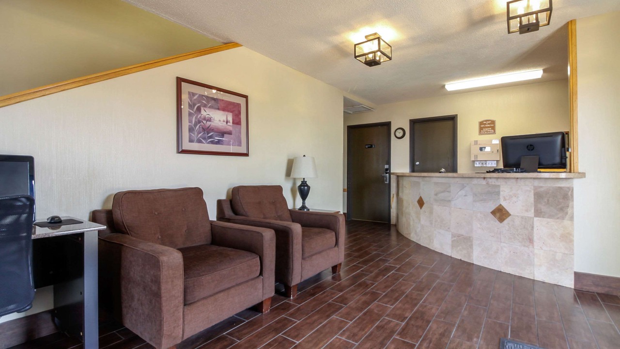 Photo of Livingroom in Hays