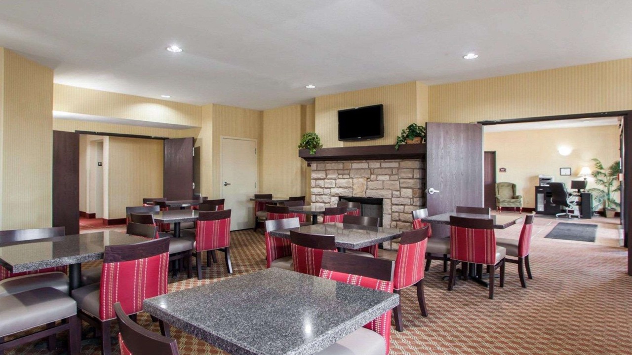 Photo of Livingroom in Harrisonville