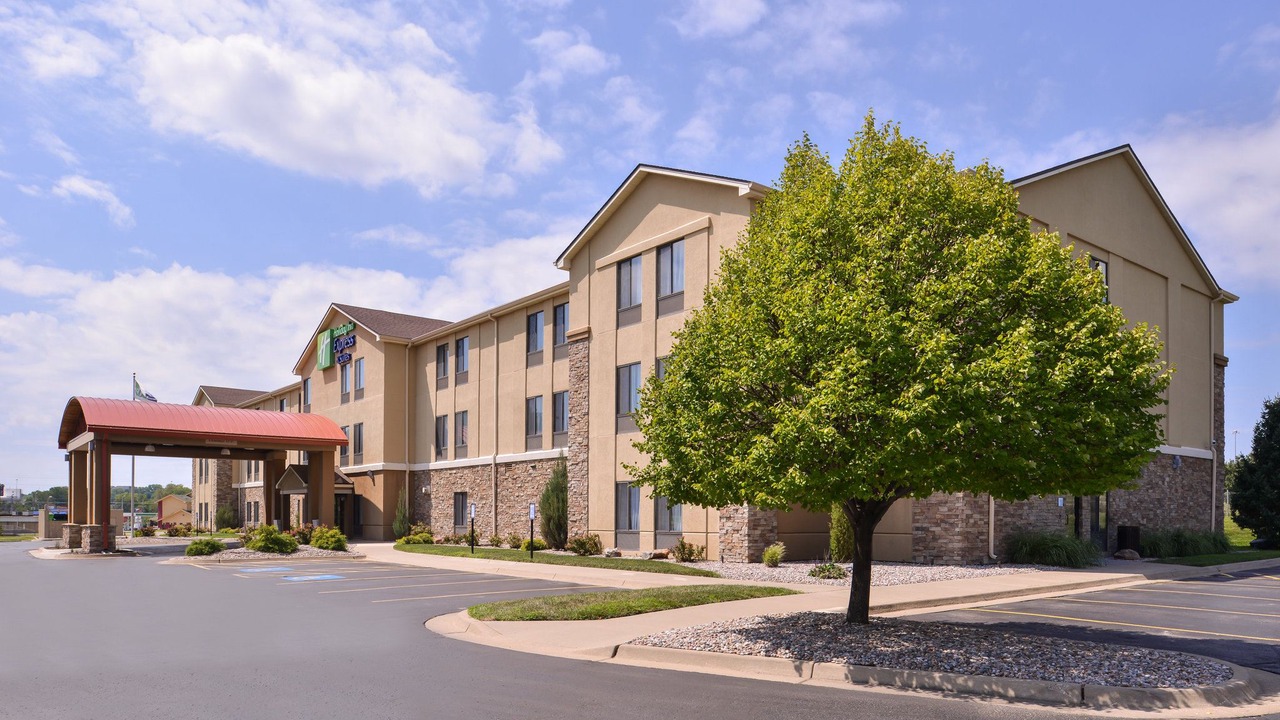 Photo of Buildings in Topeka