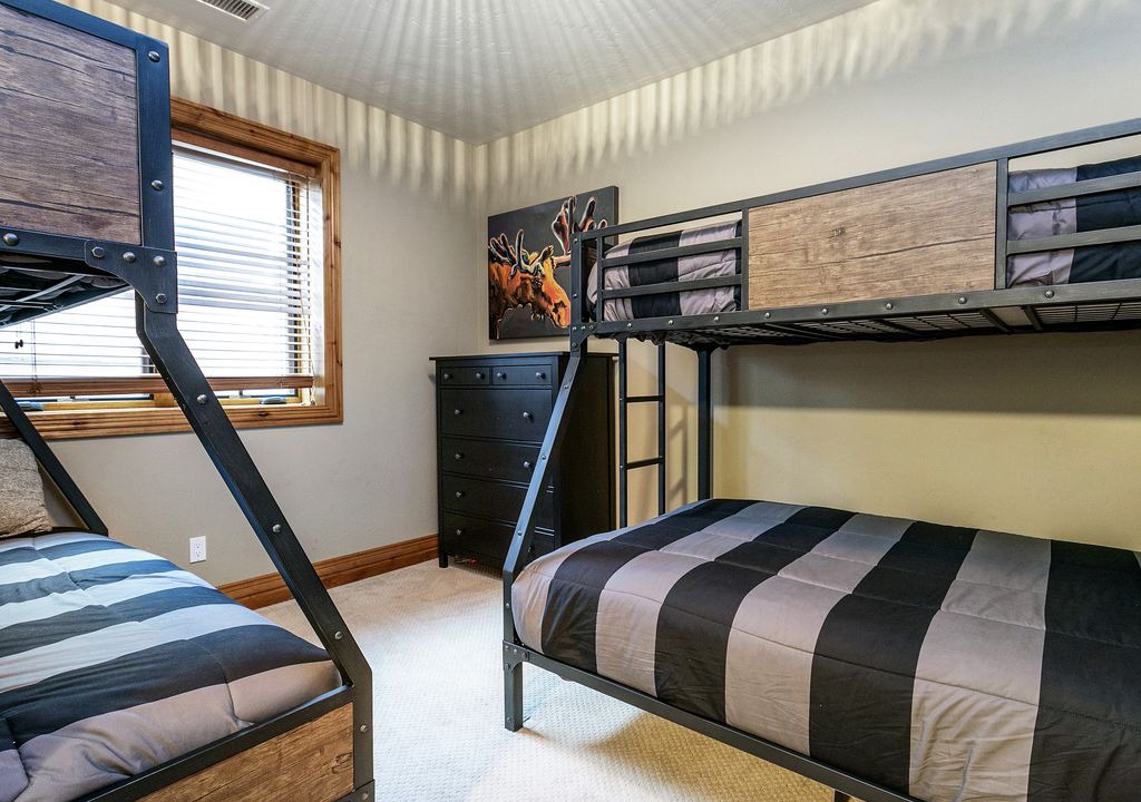 Photo of Bedroom in Highland Meadows