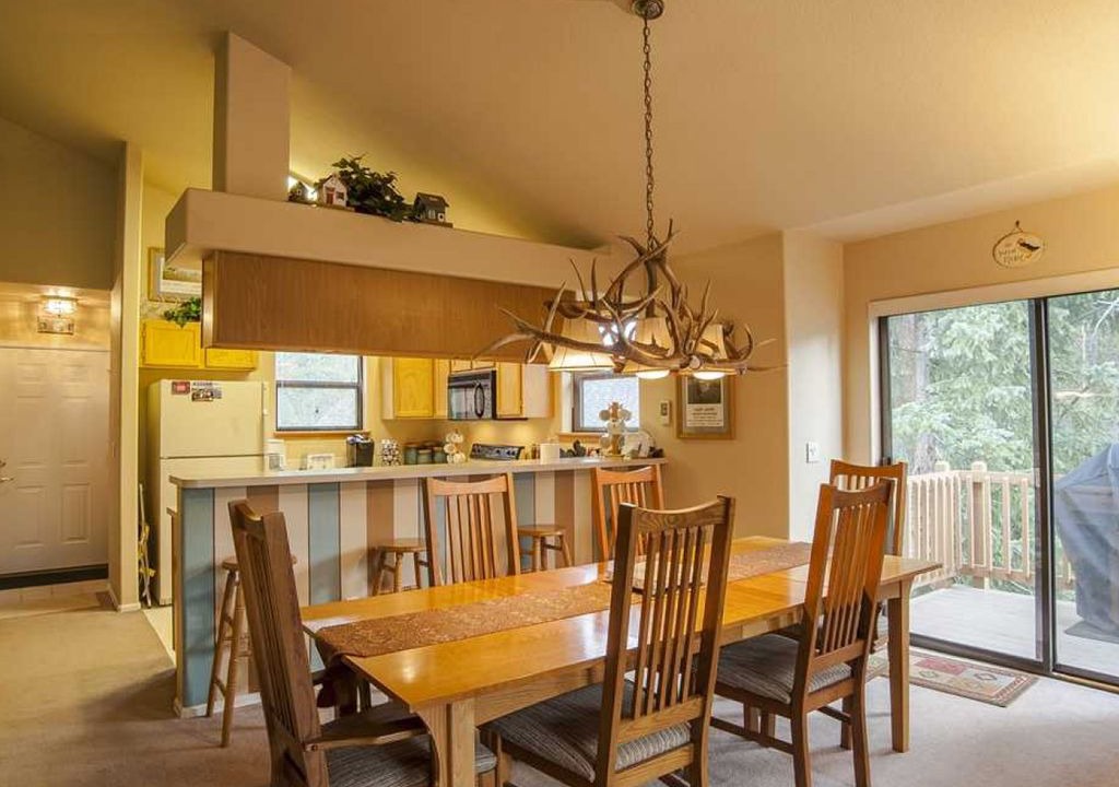 Photo of Livingroom in Park Forest Estates