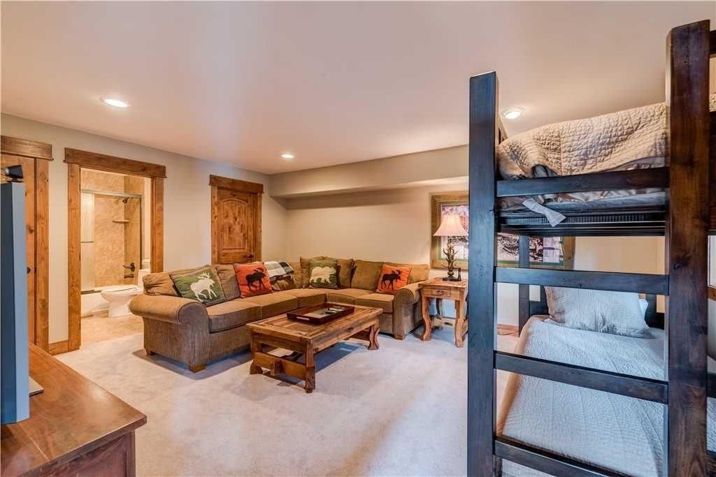 Photo of Livingroom in Woodmoor