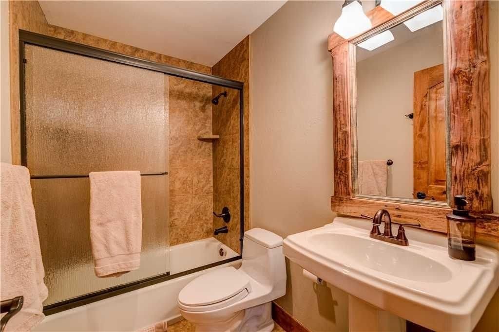Photo of Bathroom in Woodmoor