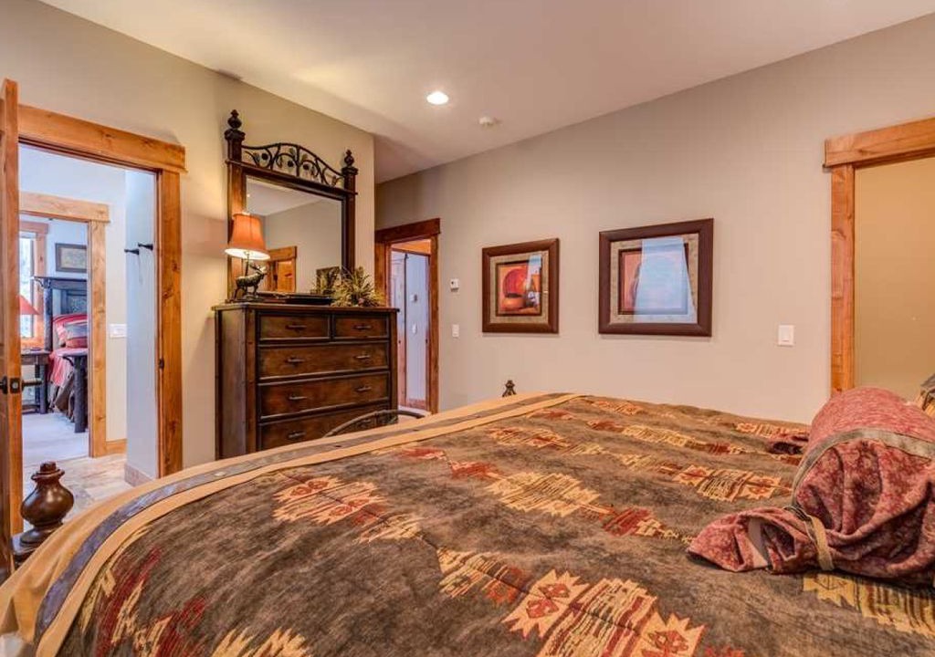 Photo of Bedroom in Woodmoor