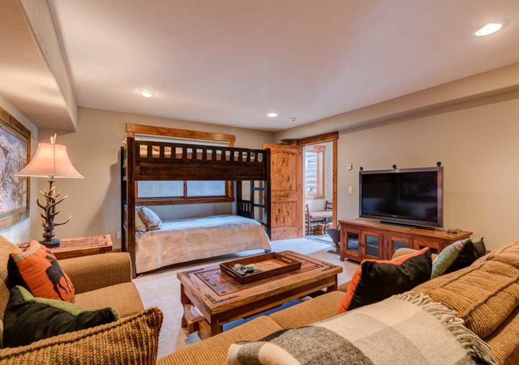 Photo of Livingroom in Woodmoor