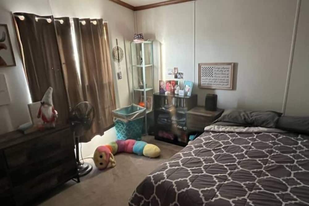 Photo of Bedroom in Americus