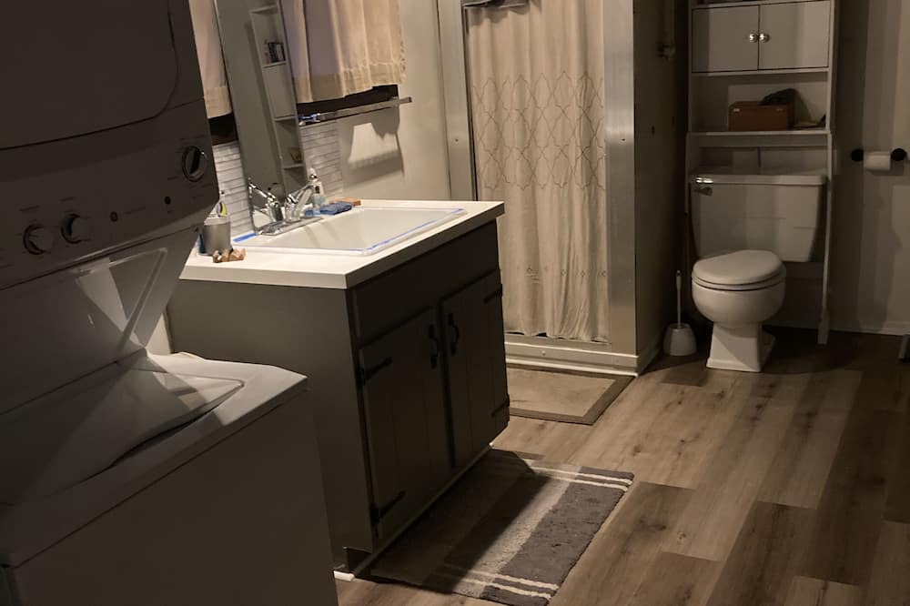 Photo of Bathroom in Glenwood