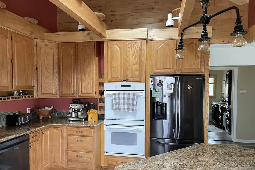 Photo of Kitchen in Coal Creek Canyon