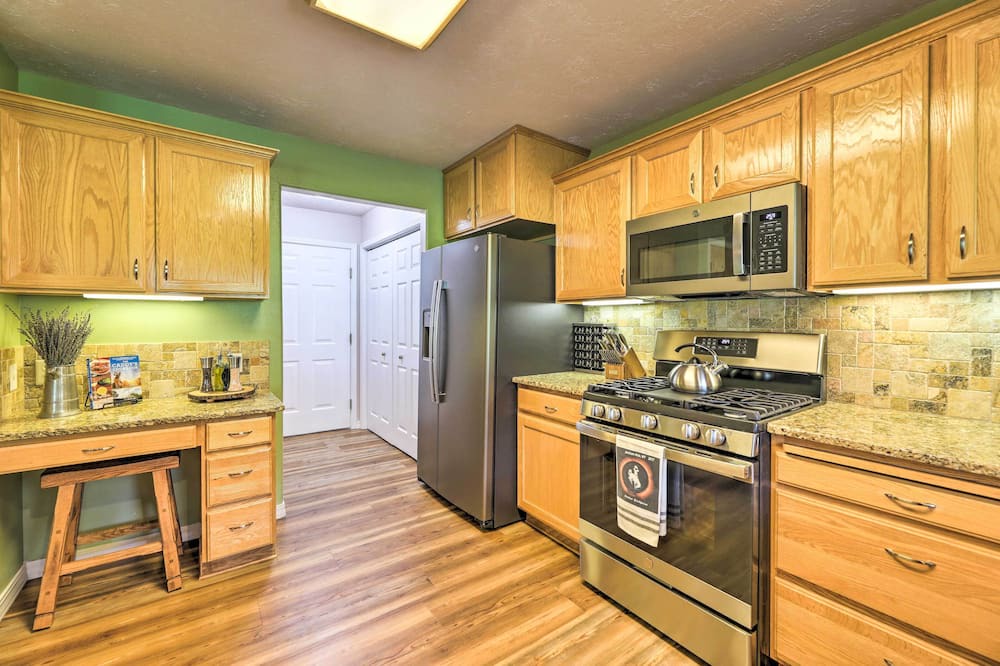 Photo of Kitchen in Star Valley Ranch