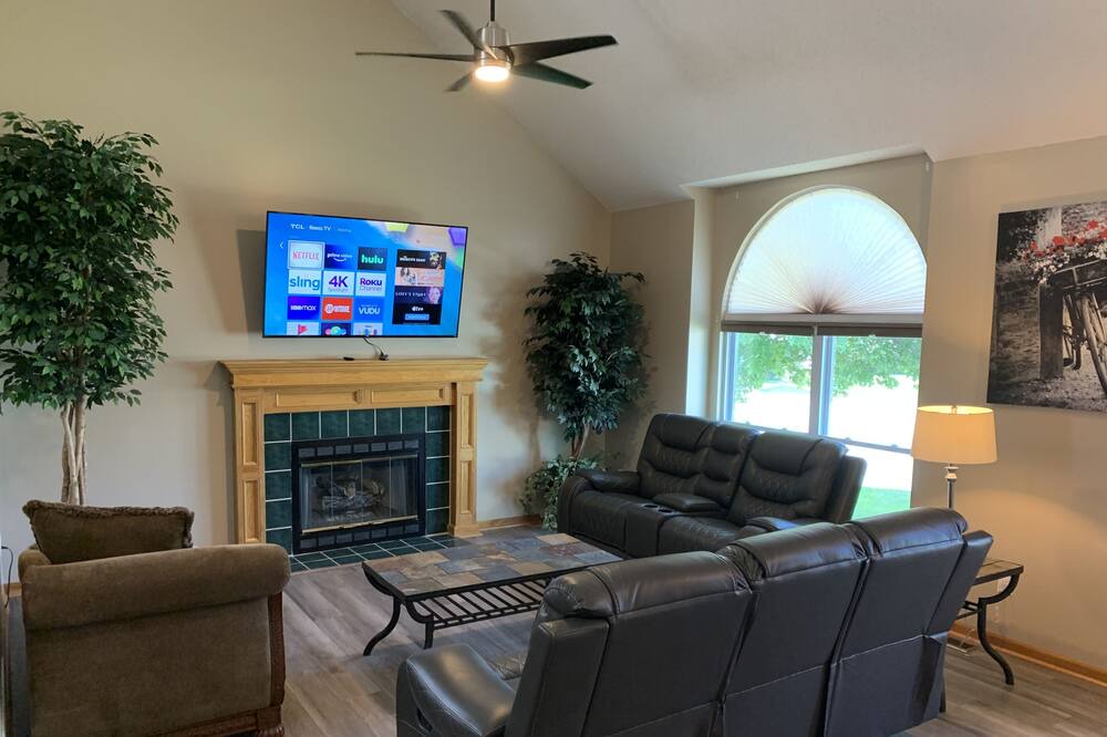 Photo of Livingroom in Lee's Summit