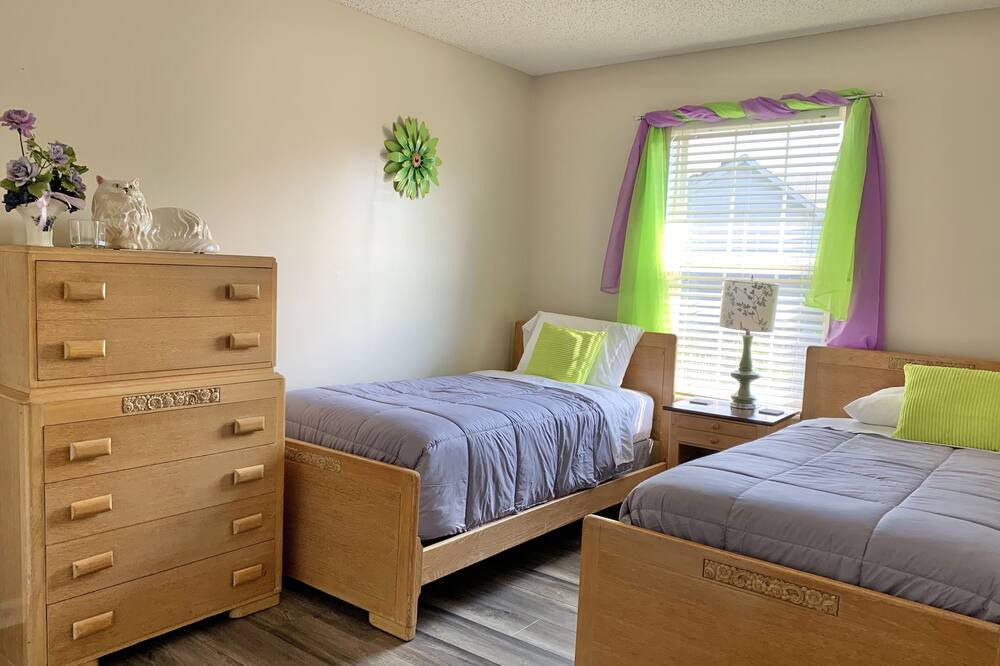 Photo of Bedroom in Lee's Summit