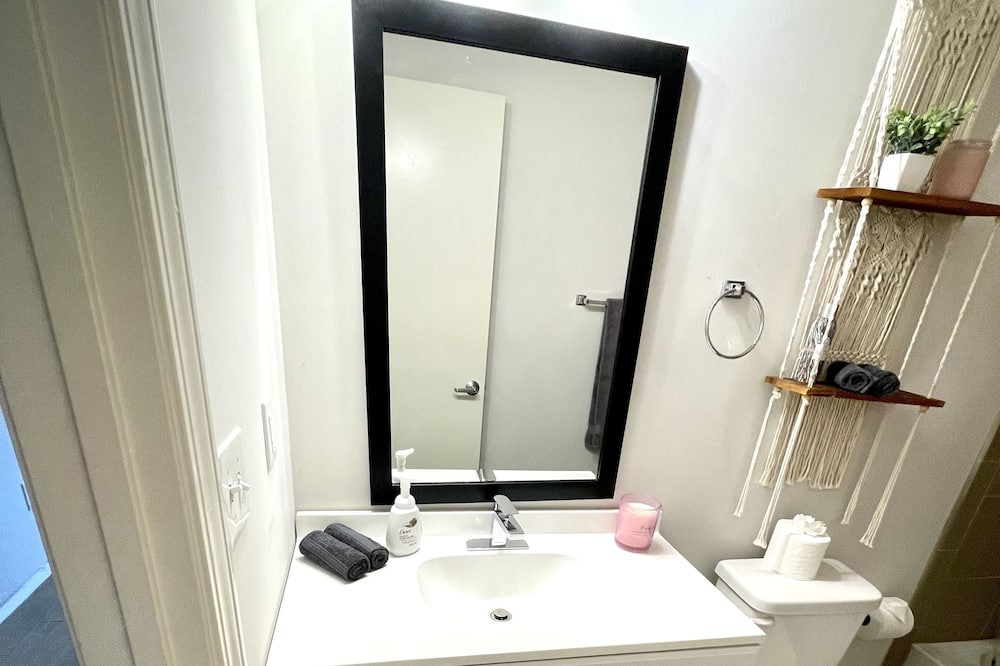 Photo of Bathroom in River Market