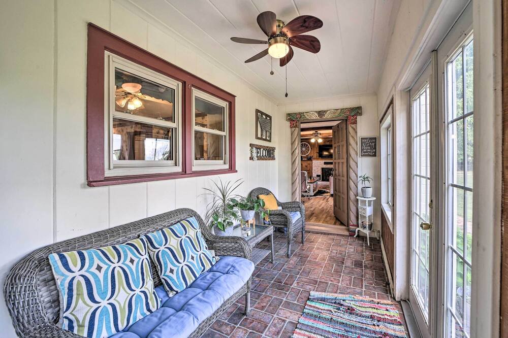 Photo of Livingroom in Sand Springs