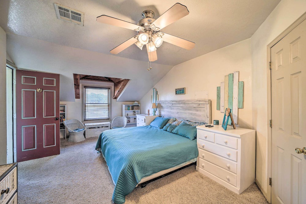 Photo of Bedroom in Sand Springs
