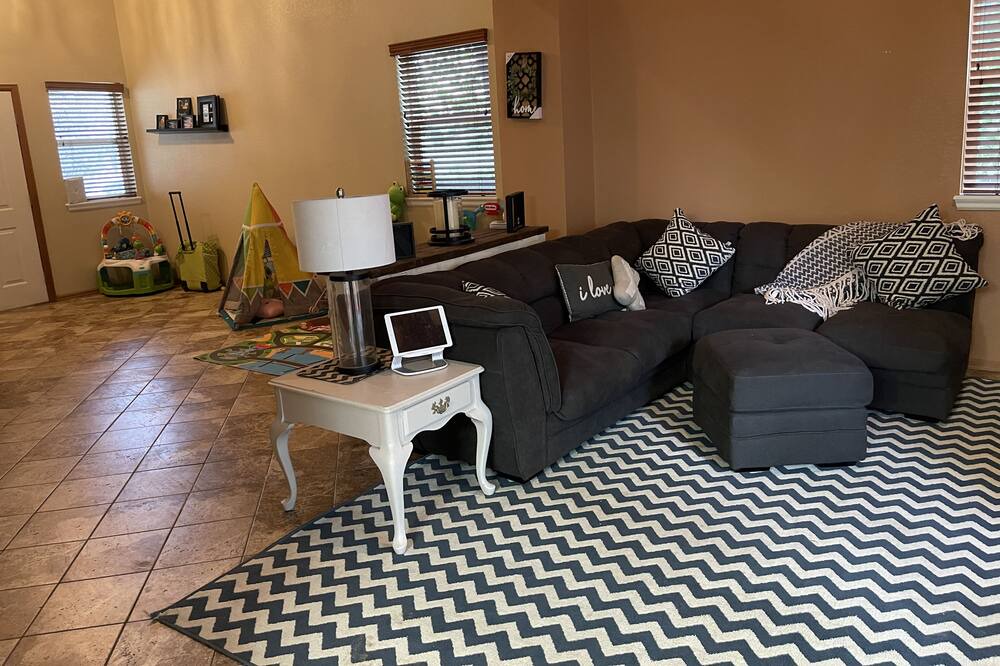 Photo of Livingroom in Parker
