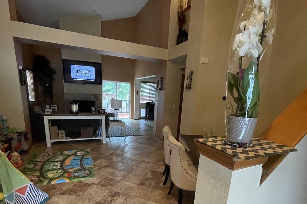 Photo of Livingroom in Parker
