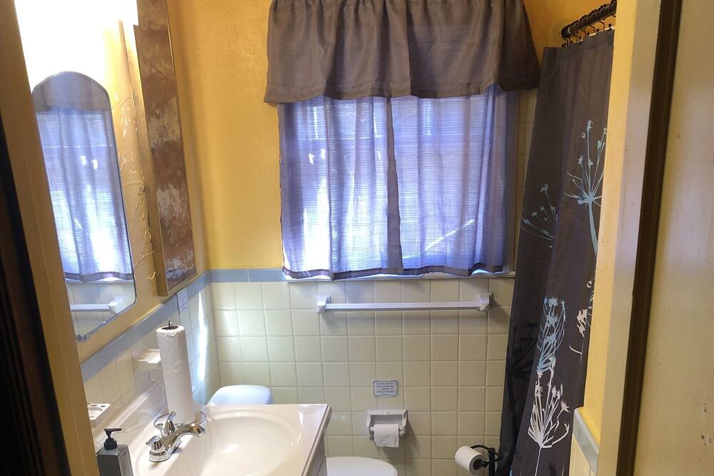 Photo of Bathroom in South Kansas City