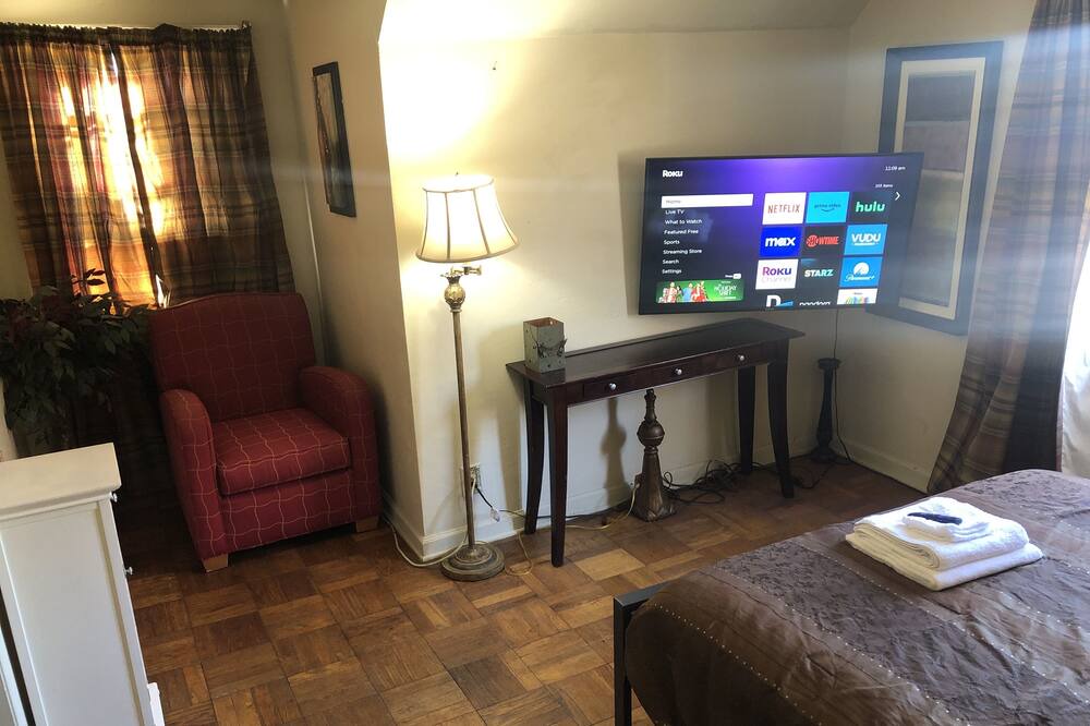 Photo of Bedroom in South Kansas City