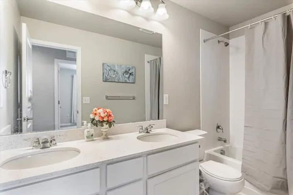 Photo of Bedroom in Thornton