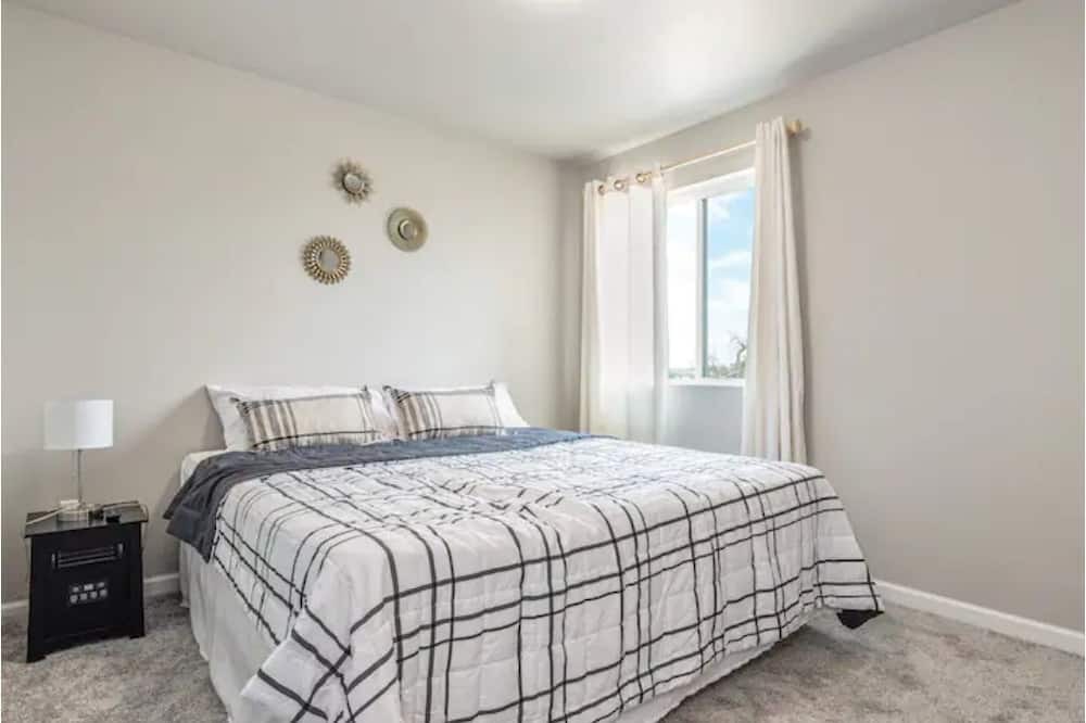 Photo of Bedroom in Thornton