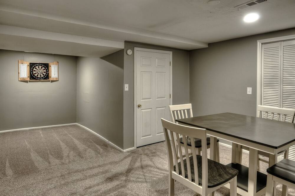 Photo of Bedroom in Dundee-Happy Hollow Historic District