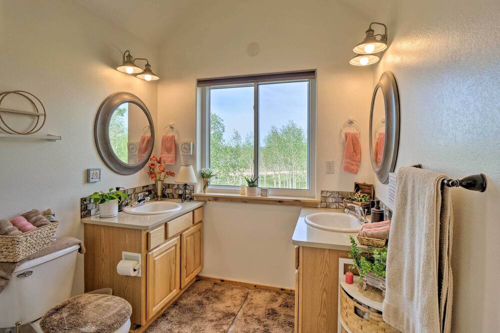 Photo of Bathroom in Indian Mountain