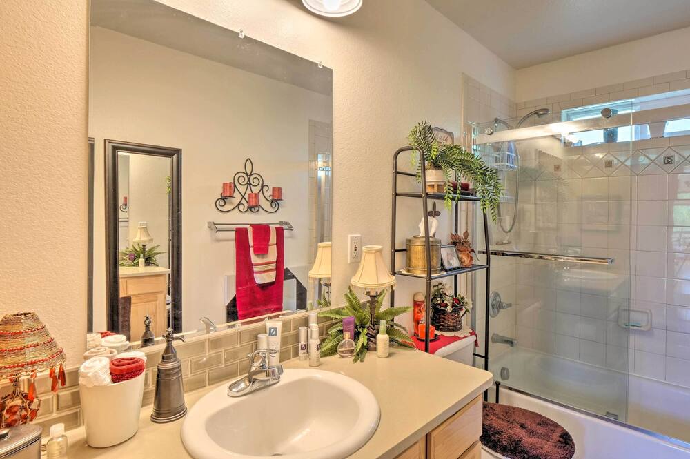 Photo of Bathroom in Indian Mountain